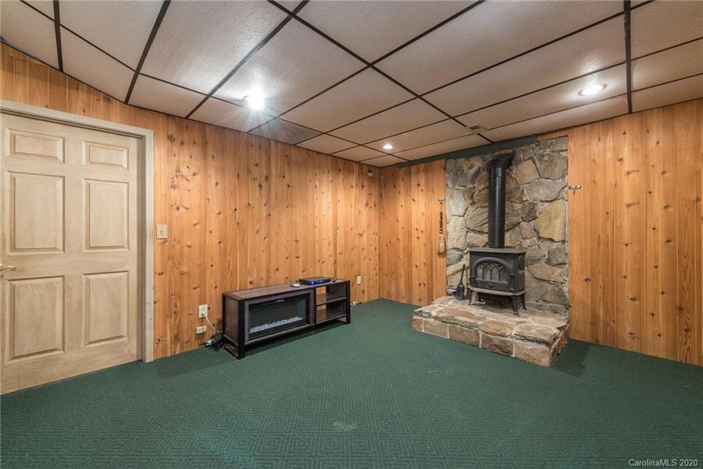 12 Woods Road Fairview NC 28730