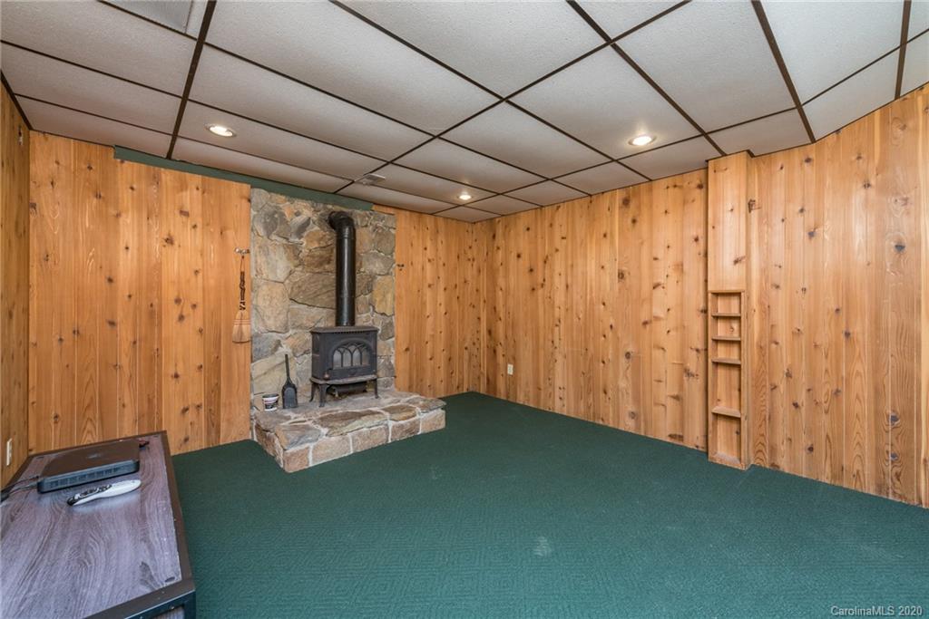 12 Woods Road Fairview NC 28730