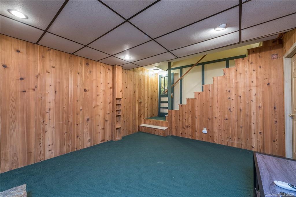 12 Woods Road Fairview NC 28730