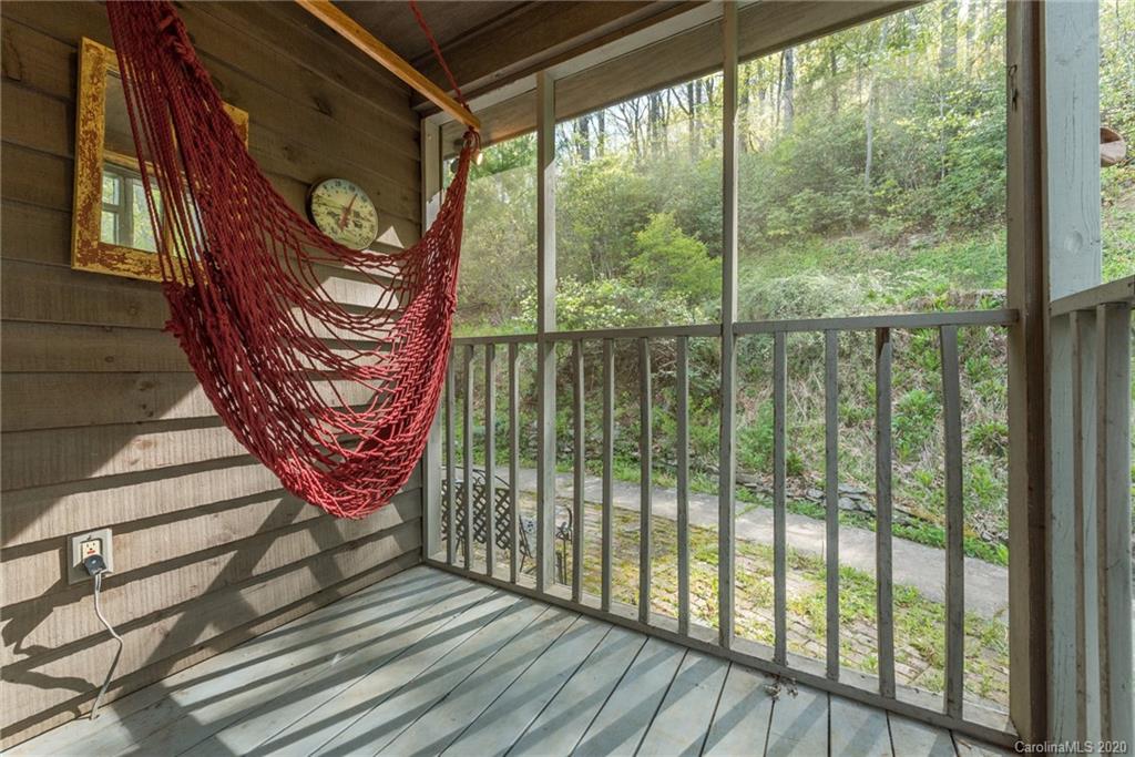 12 Woods Road Fairview NC 28730
