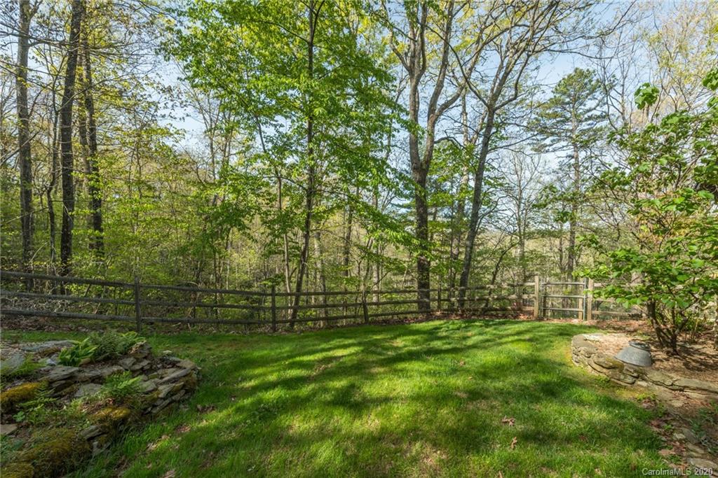 12 Woods Road Fairview NC 28730