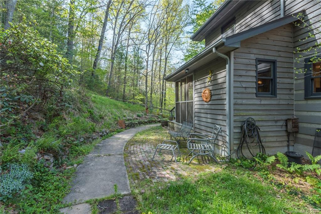 12 Woods Road Fairview NC 28730