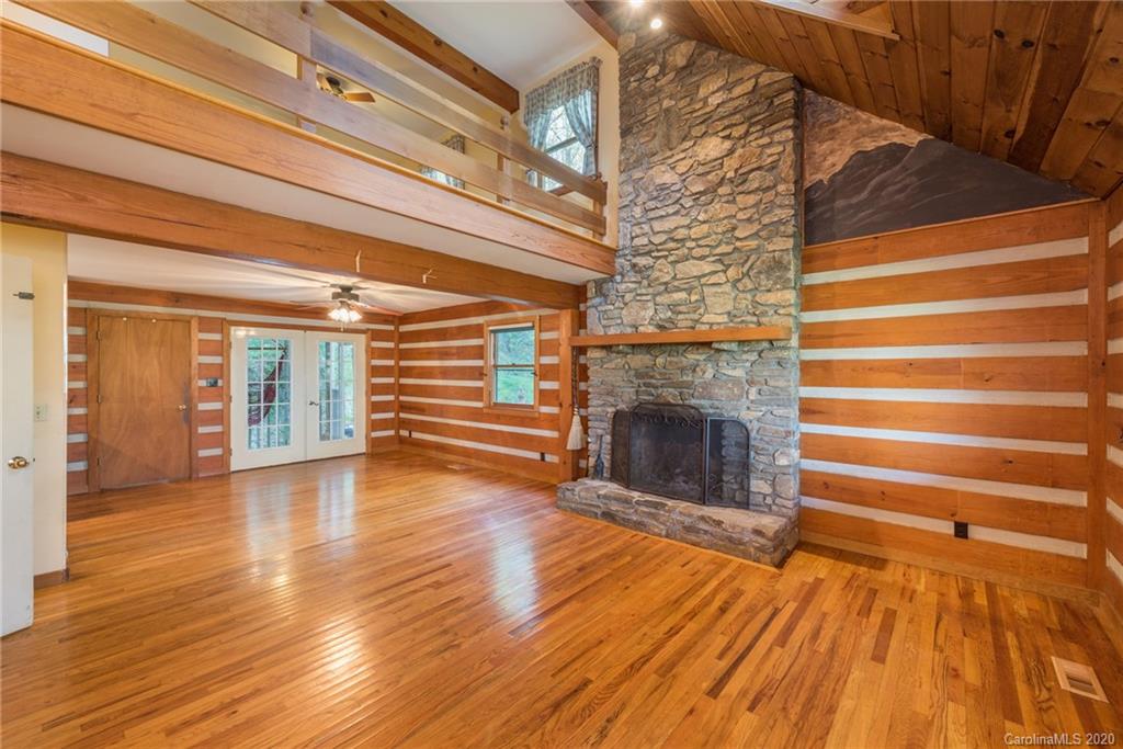 12 Woods Road Fairview NC 28730
