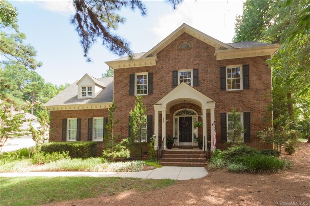 325 Bay Harbour Road Mooresville NC 28117