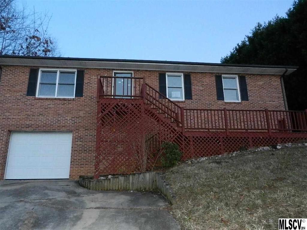 221 Cedar Forest Loop Hickory NC 28601