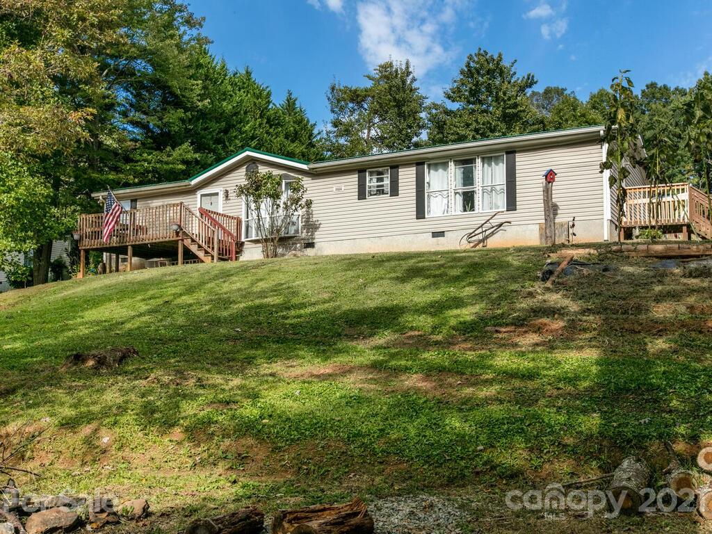 16 Crooked Oak Lane Weaverville NC 28787