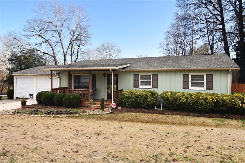 1553 Castell Lane Hickory NC 28601