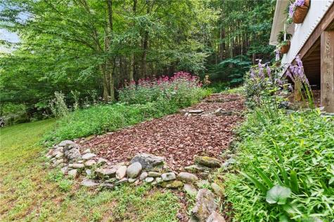 314 Paint Fork Road Barnardsville NC 28709