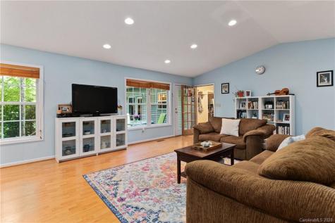 314 Paint Fork Road Barnardsville NC 28709