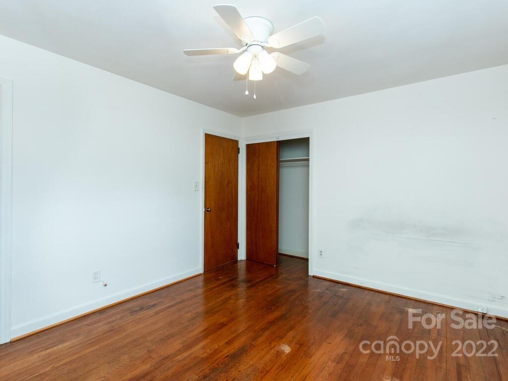 2 Lora Lane Asheville NC 28803
