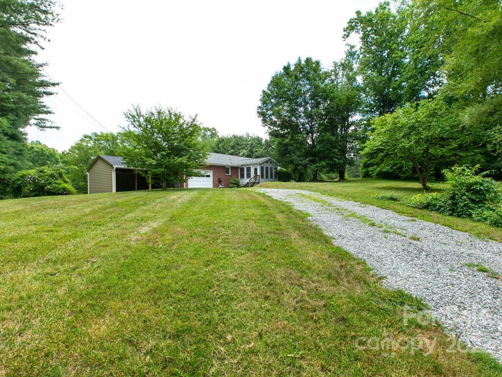 2 Lora Lane Asheville NC 28803