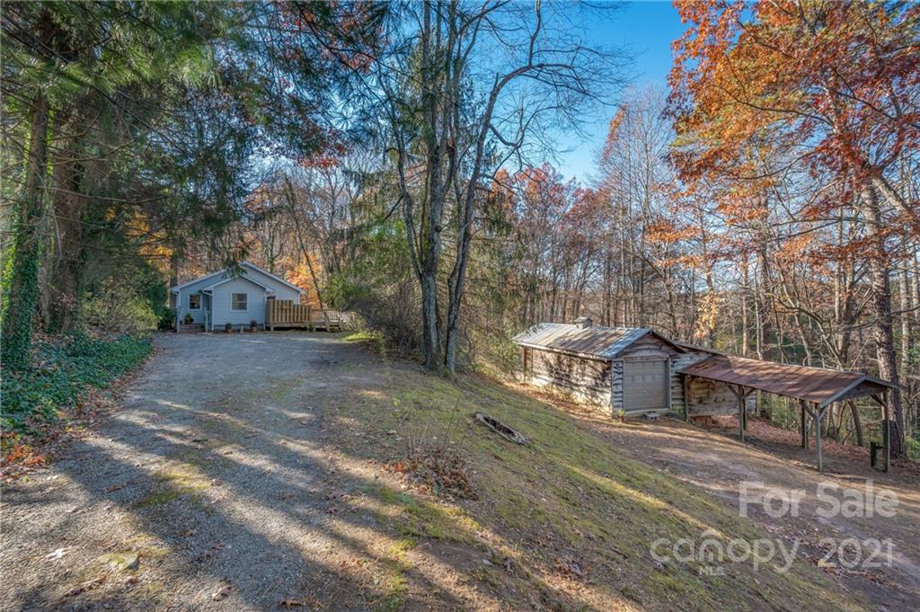 124 Frost Road Saluda NC 28773