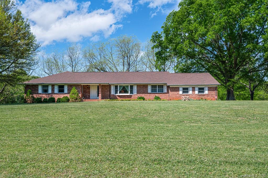 1081 Long Drive Newton NC 28658