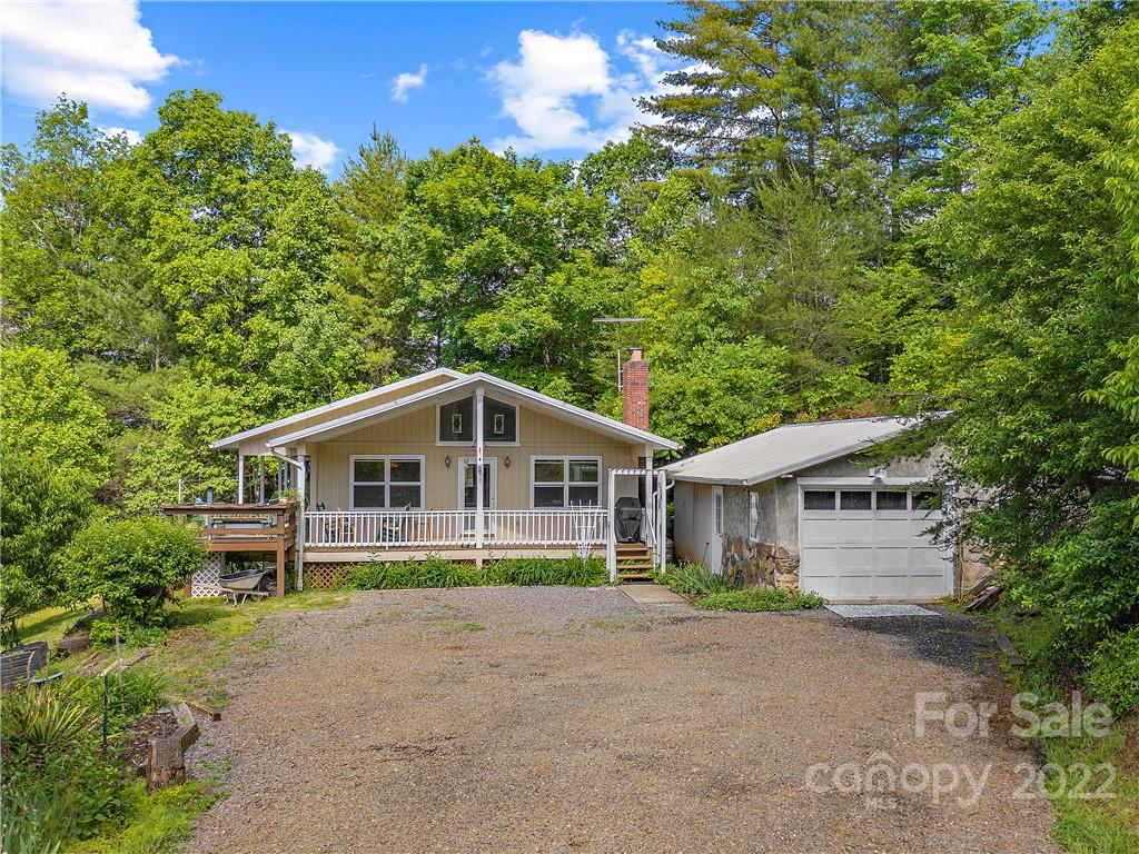 65 Settlers Ridge Road Burnsville NC 28714