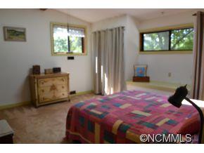 59 Pinecroft Road Asheville NC 28804
