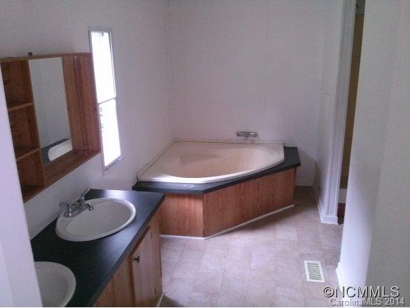 24 Northstar Trail Weaverville NC 28787