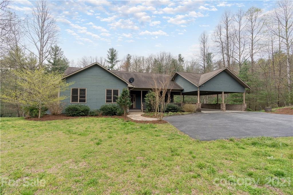 1637 Camp Creek Road Saluda NC 28773