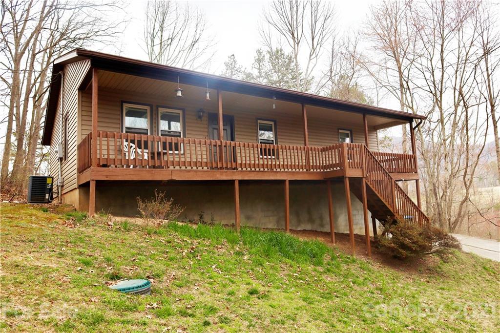 25 Short Dix Creek Road Leicester NC 28748