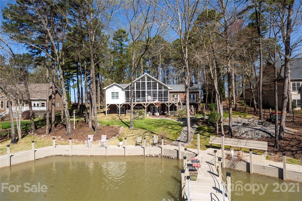 237 Bullfinch Road Mooresville NC 28117