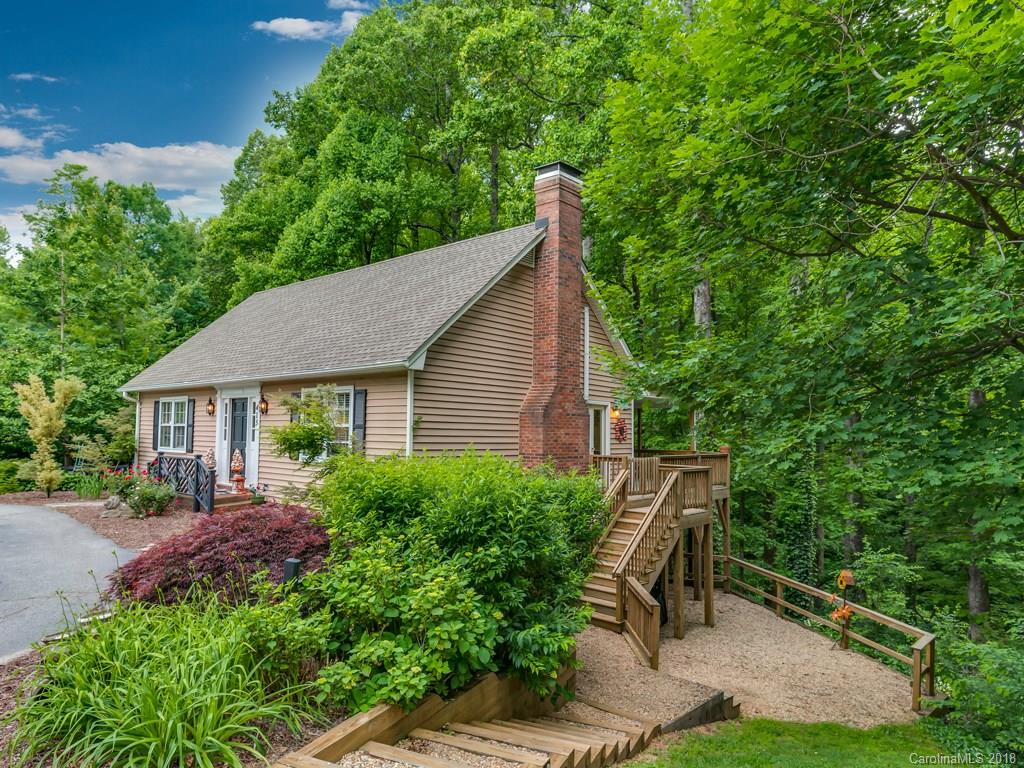 413 Greenville Street Saluda NC 28773