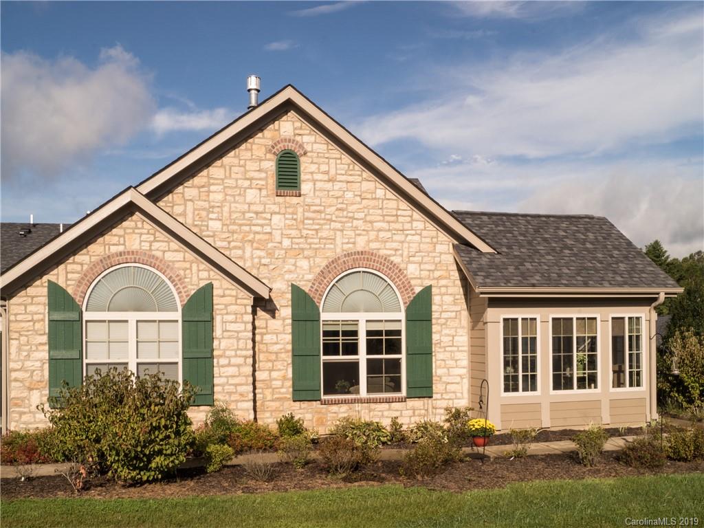 28 Braeburn Way Flat Rock NC 28731