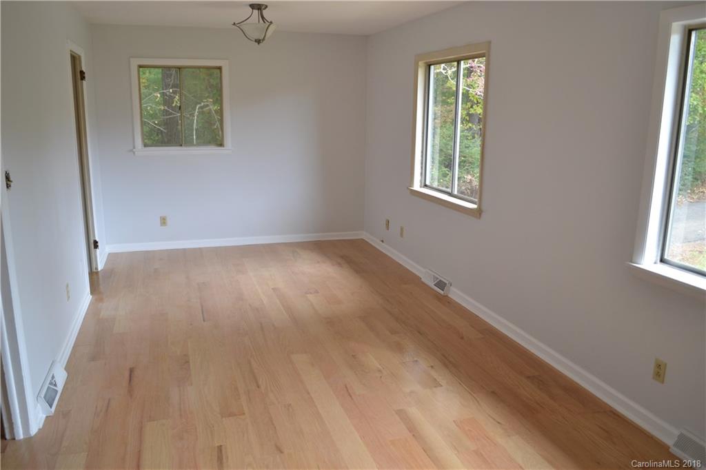 100 Dogwood Grove Asheville NC 28805