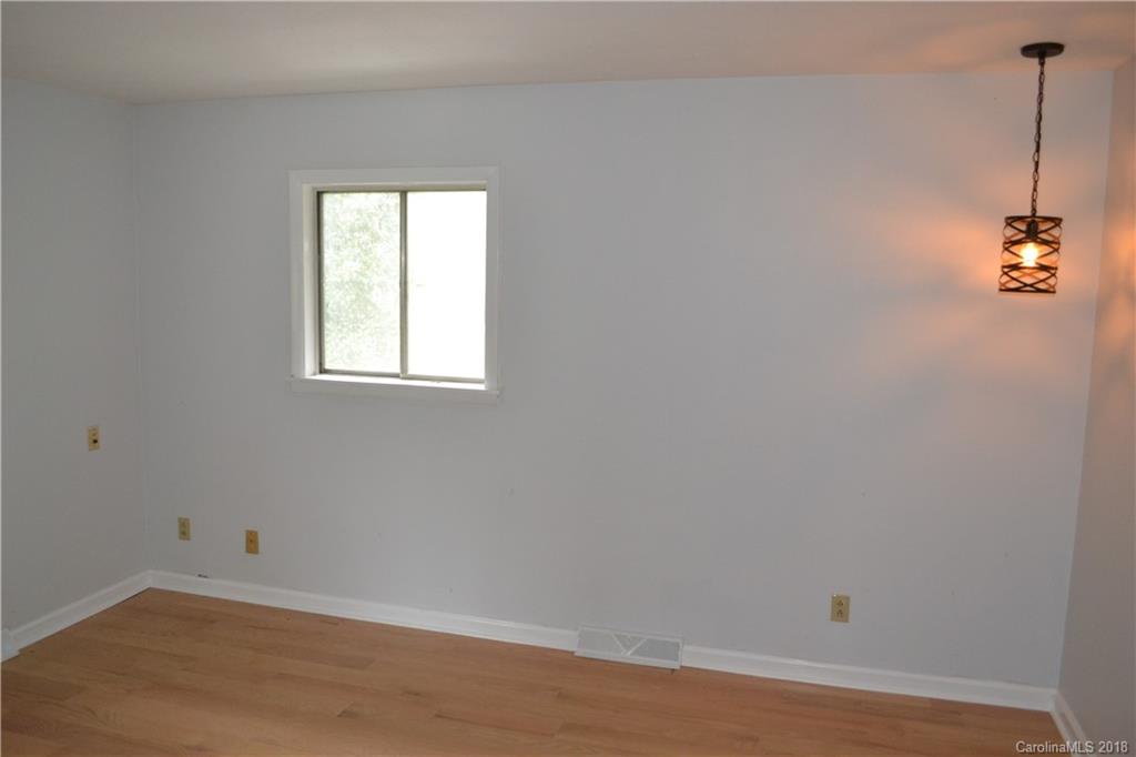 100 Dogwood Grove Asheville NC 28805