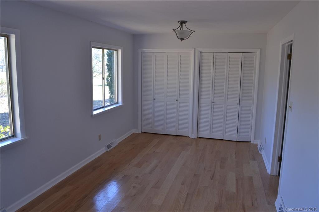 100 Dogwood Grove Asheville NC 28805