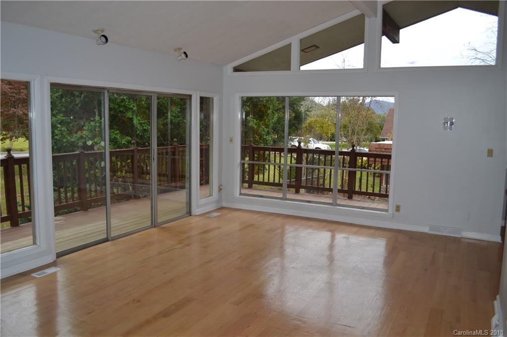 100 Dogwood Grove Asheville NC 28805
