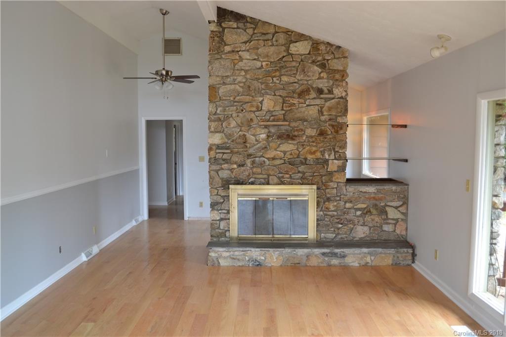 100 Dogwood Grove Asheville NC 28805