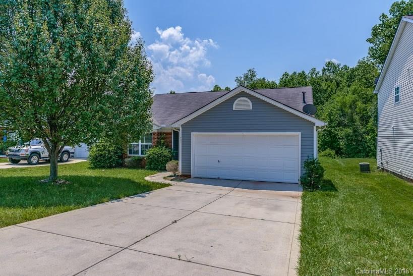 608 Lightspun Lane Charlotte NC 28216