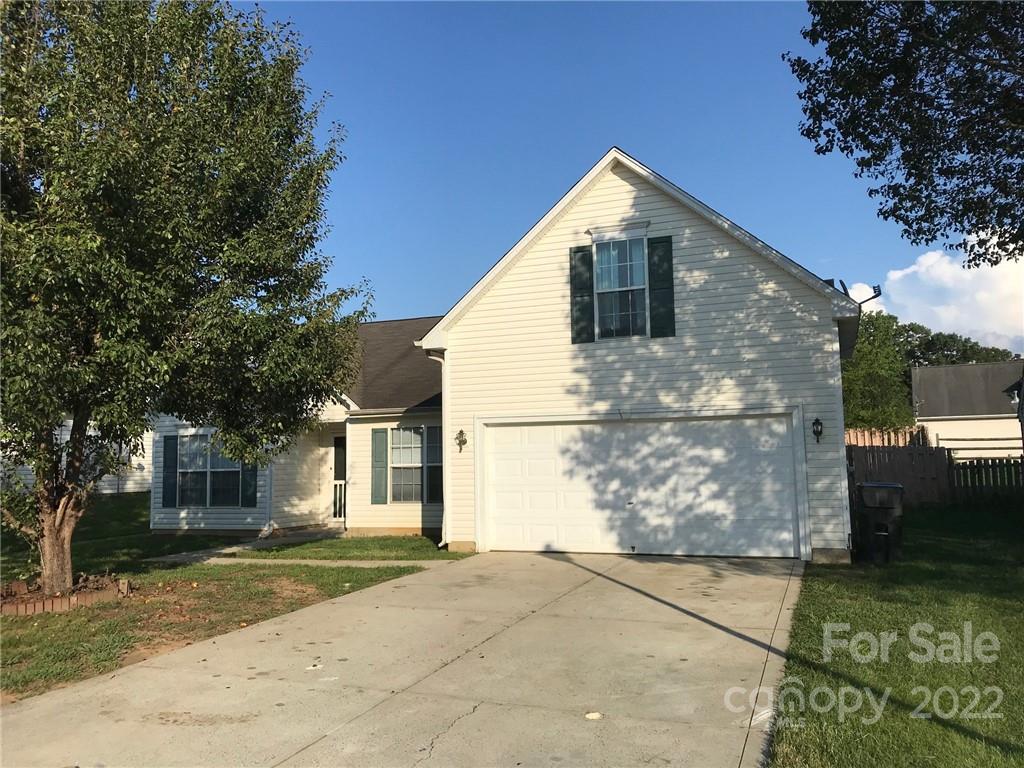 8232 Fox Swamp Road Charlotte NC 28215