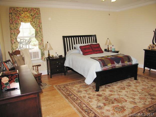 107 Willow Oak Drive Asheville NC 28805