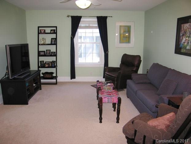 107 Willow Oak Drive Asheville NC 28805