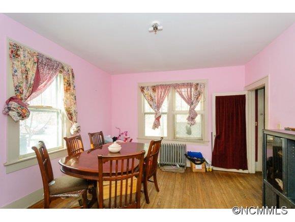 23 Robindale Avenue Asheville NC 28801
