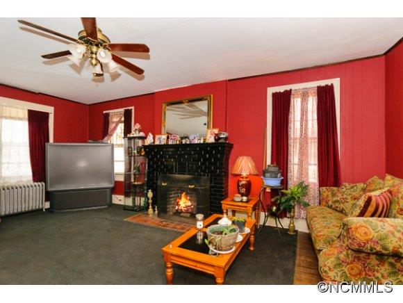23 Robindale Avenue Asheville NC 28801