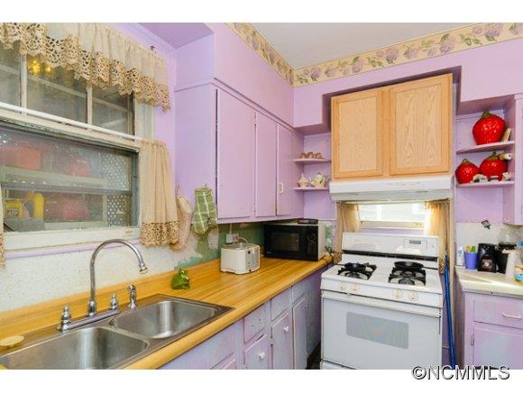 23 Robindale Avenue Asheville NC 28801