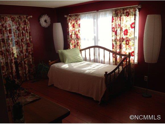 399 South Sunny Grove Drive Nebo NC 28761
