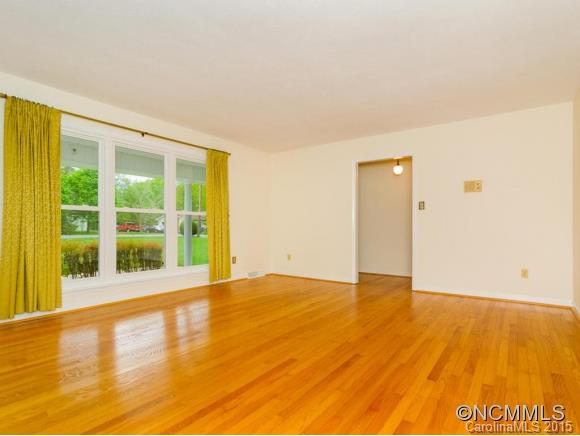 151 Rowland Road Swannanoa NC 28778