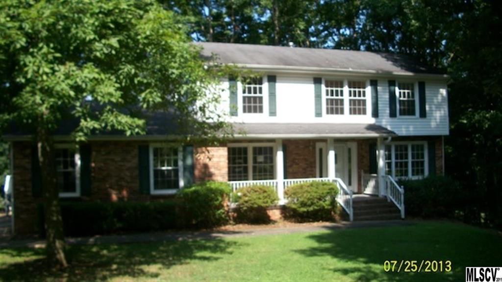 1144 18th Avenue Ne Hickory NC 28601