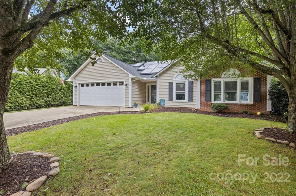 989 Thorncrest Court Fletcher NC 28732