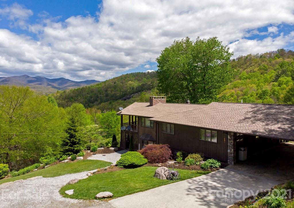 1407 Wolf Mountain Road Tuckasegee NC 28783
