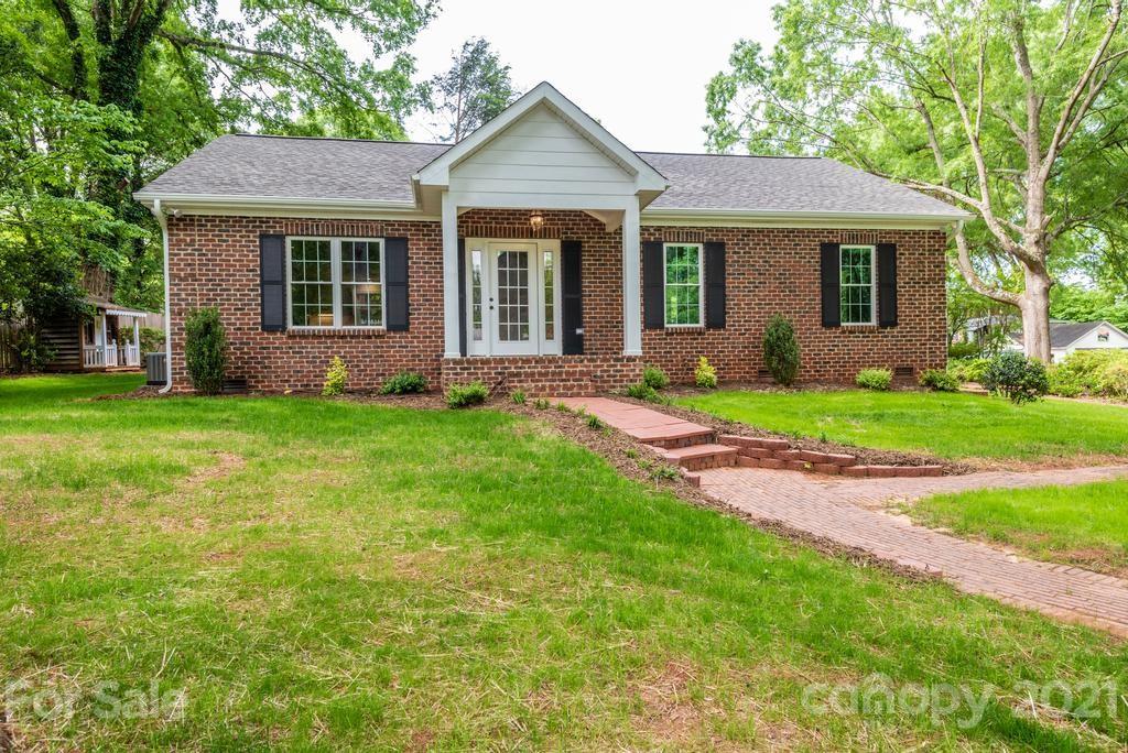 509 W 9th Street Newton NC 28658