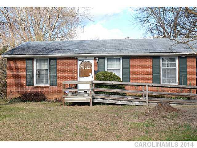 3823 Stonehaven Drive Charlotte NC 28215