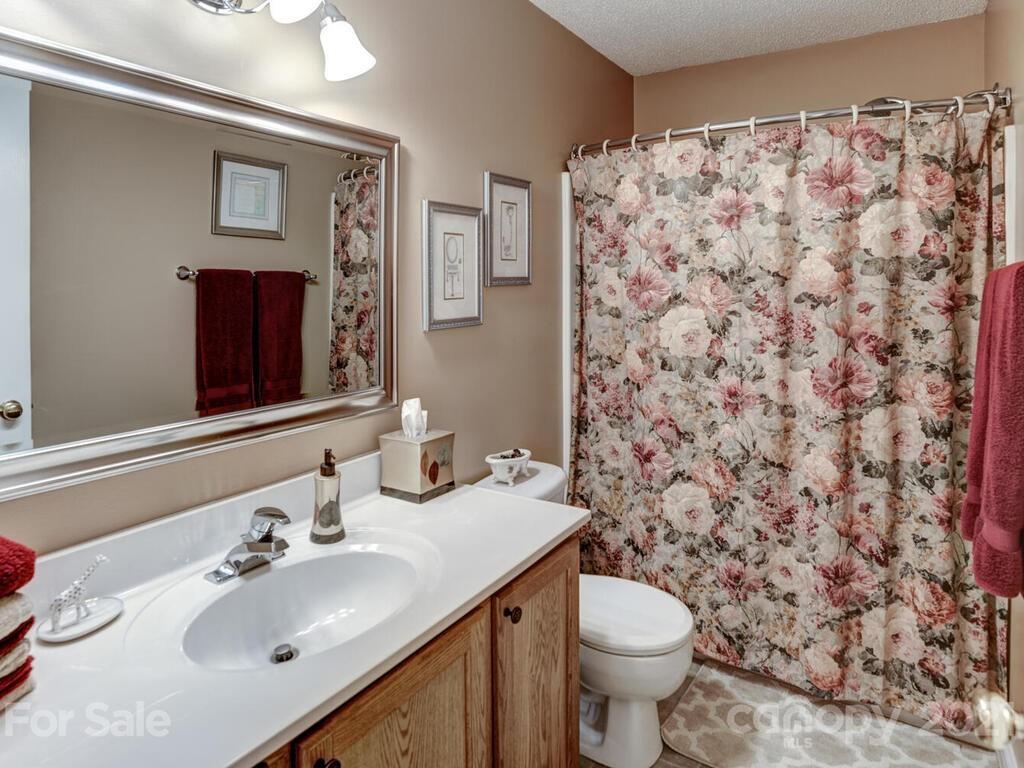 71 Captains Drive Candler NC 28715