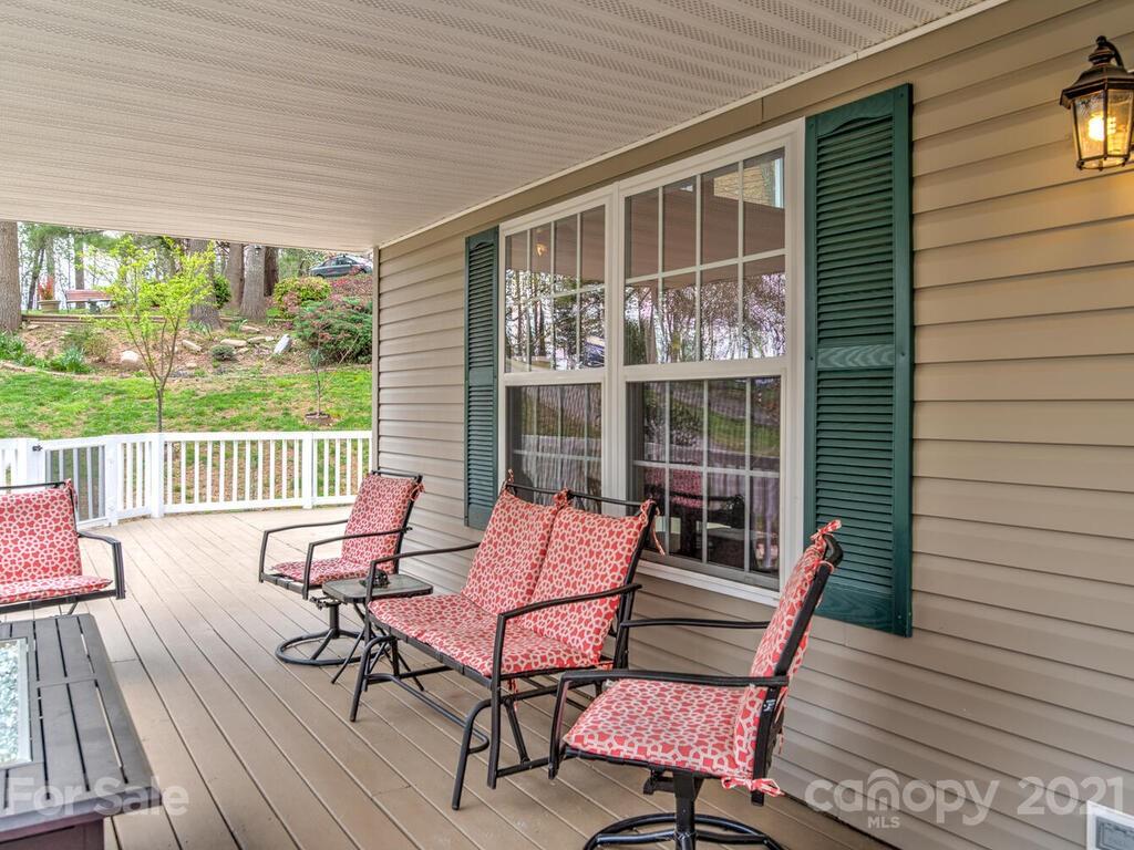 71 Captains Drive Candler NC 28715