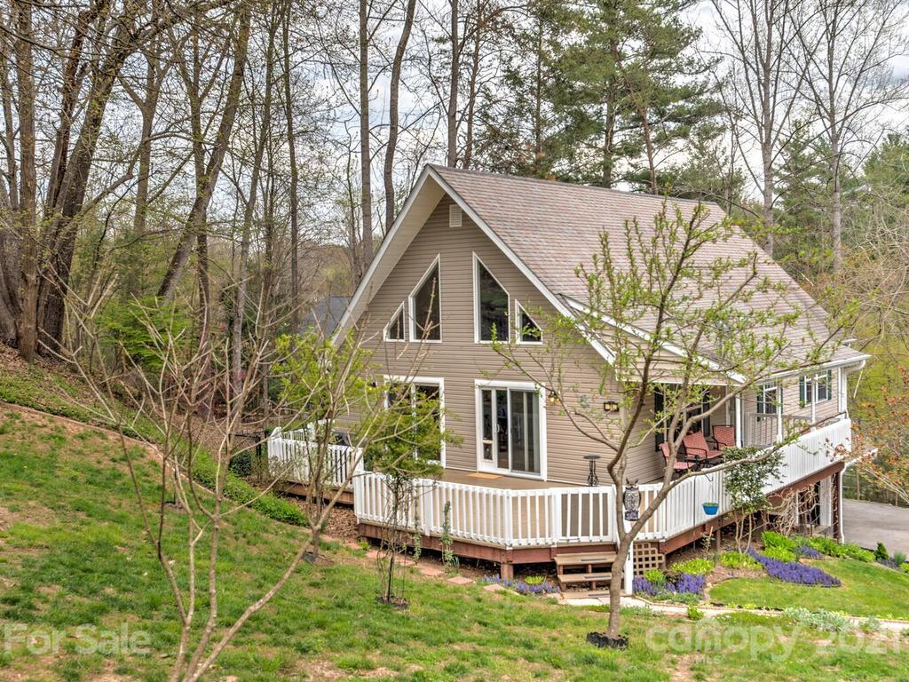 71 Captains Drive Candler NC 28715