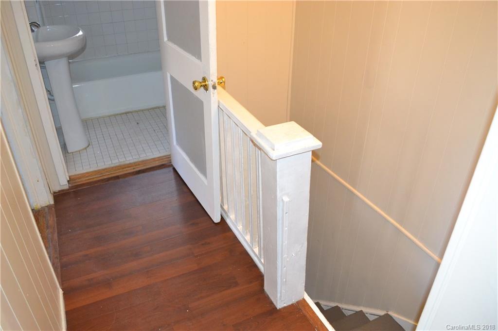 83 Argyle Lane Asheville NC 28806