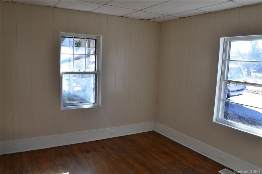 83 Argyle Lane Asheville NC 28806