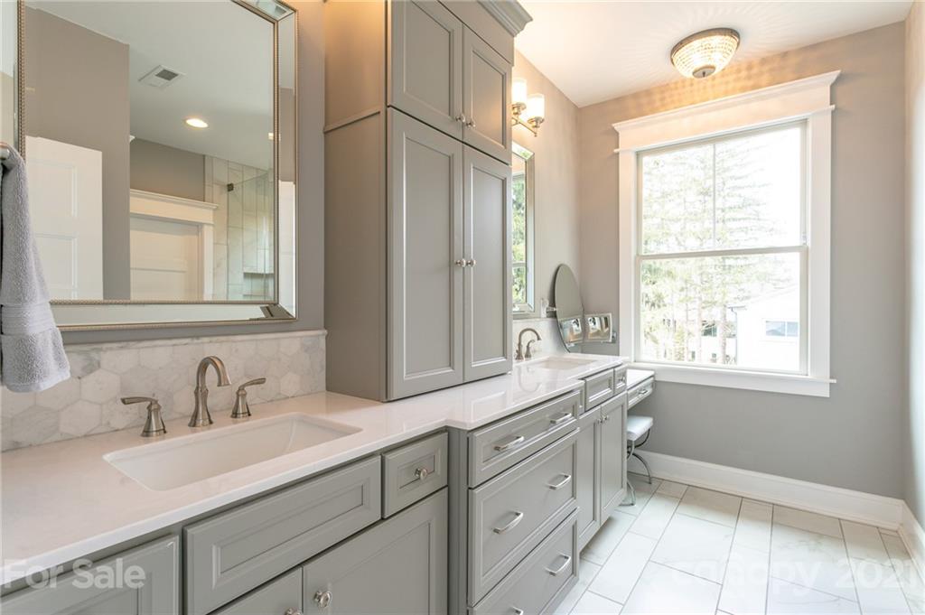 4 Mayfield Road Asheville NC 28804